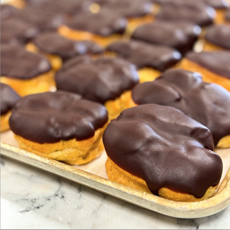 Mini Choc. Eclair (4 PC)